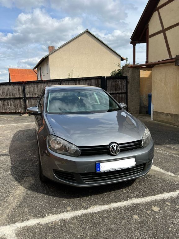 Silber Gebraucht 2009 VW Golf VI Trendline Kombi | 4.300 € (Teuer) - Bild 1/4