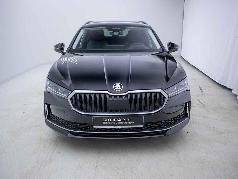 Gebraucht Skoda Superb Selection 265 PS (194 kW) 2025 Onyxschwarz metallic Kombi