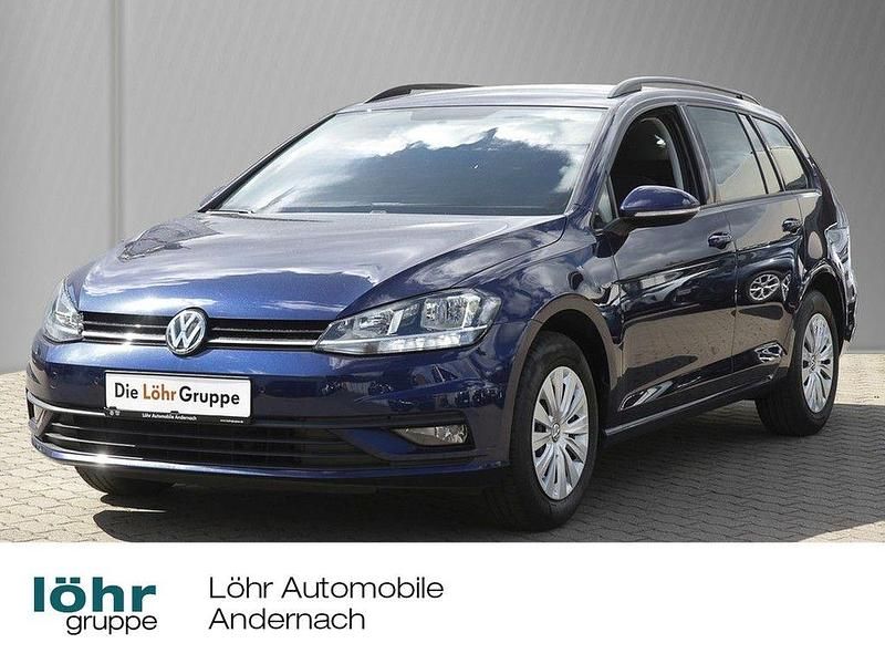 Atlantic blue metallic Gebraucht 2018 VW Golf VII Trendline Kombi | 15.780 € (Fairer Preis) - Bild 1/4