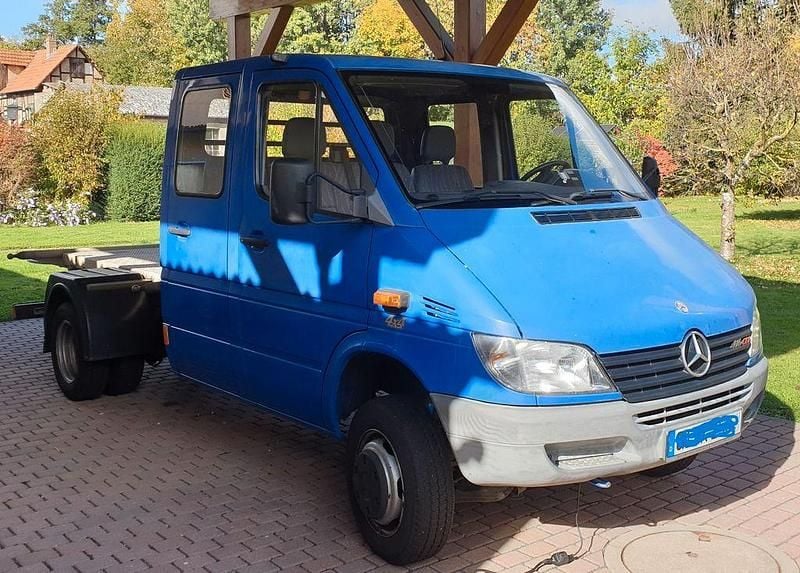 Blau Gebraucht 2002 Mercedes Sprinter | 9.800 € (Fairer Preis) - Bild 1/4