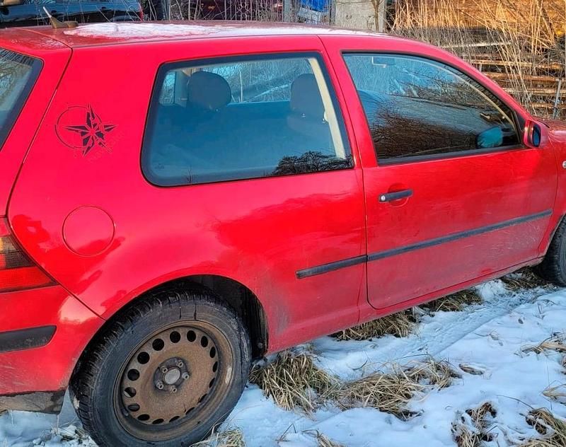 Gebraucht VW Golf IV 75 PS (55 kW) 2001 Rot Kleinwagen