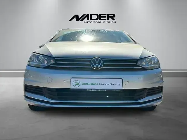 Gebraucht VW Touran 122 PS (89 kW) 2021 Silber Van / Kleinbus
