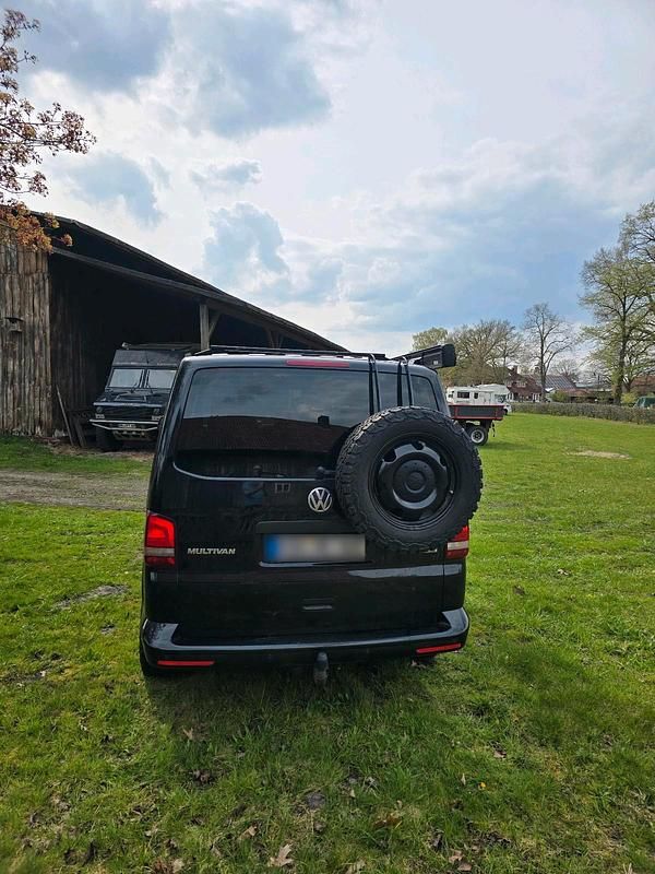 Second-hand VW T5 140 CP (102 kW) 2012 Negru Van