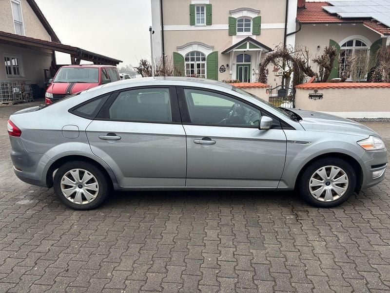 Gebraucht Ford Mondeo Trend 116 PS (85 kW) 2013 Grau Limousine