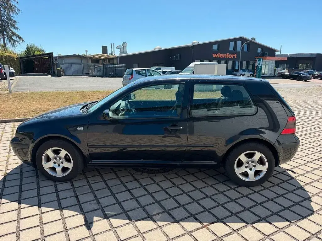 Gebraucht VW Golf IV 75 PS (55 kW) 2003 Schwarz Limousine