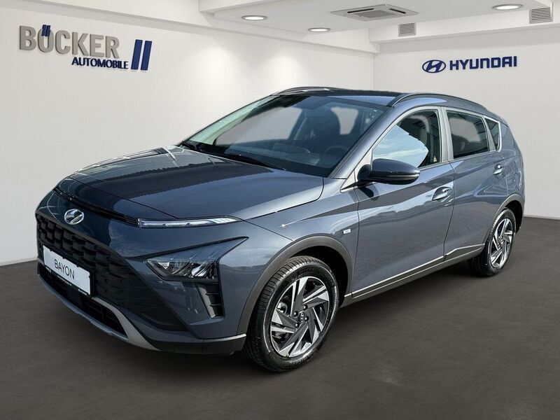 Grau metallic Gebraucht 2024 Hyundai Bayon Trend SUV | 16.980 € (Guter Preis) - Bild 1/4