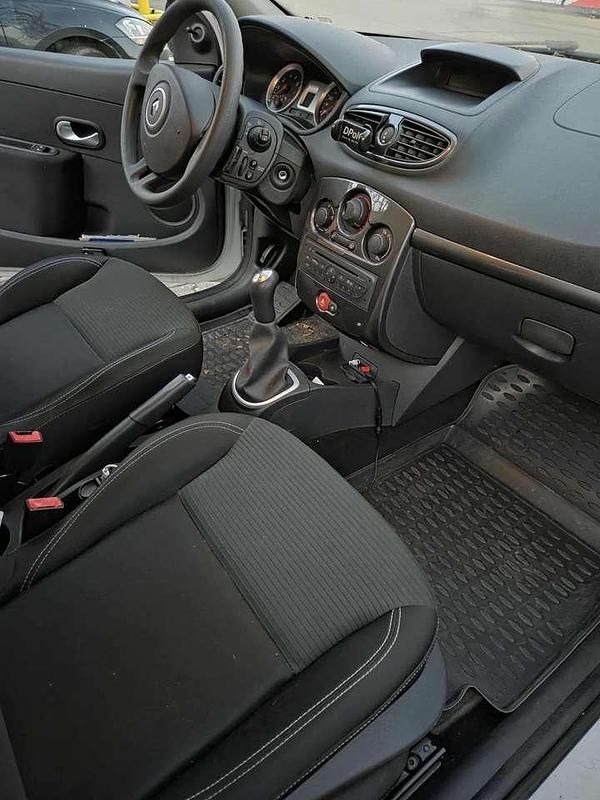 Gebraucht Renault Clio IV Collection 75 PS (55 kW) 2014 Weiß Limousine