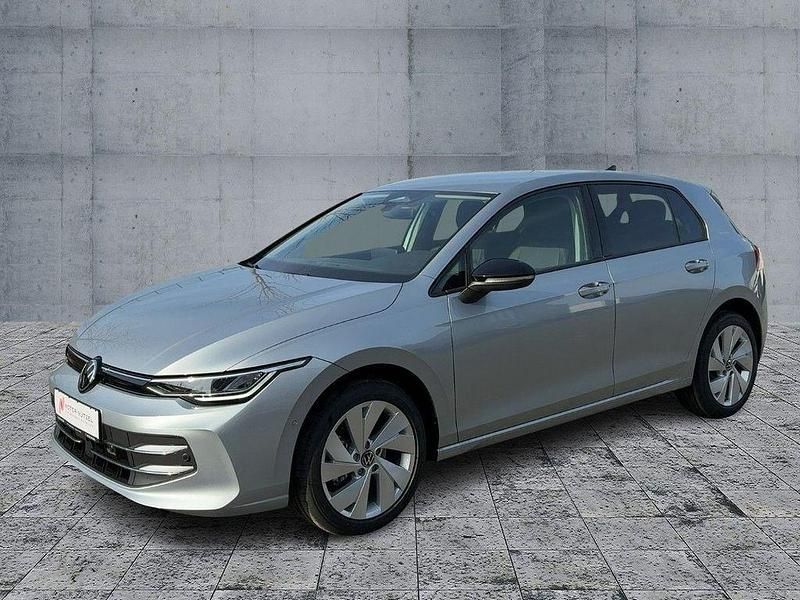 Neu VW Golf VIII 116 PS (85 kW) 2026 Silber Limousine