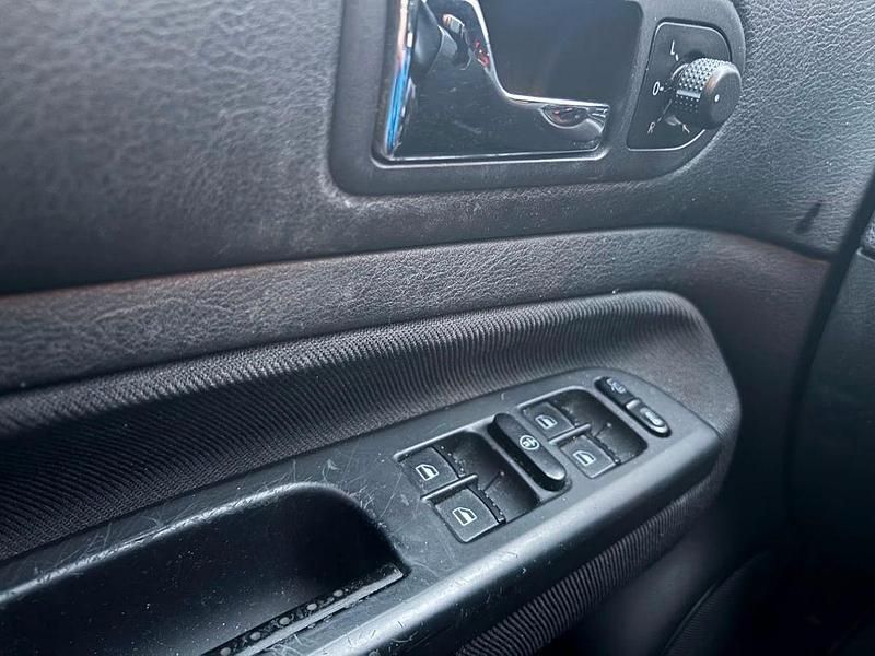 Gebraucht VW Golf IV 105 PS (77 kW) 2000 Blau Limousine