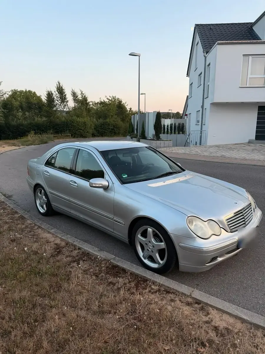Gebraucht Mercedes C320 220 PS (161 kW) 2000 Silber Limousine