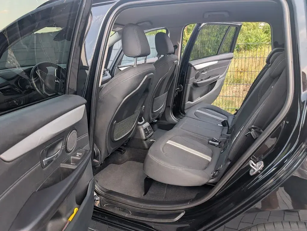 Gebraucht BMW 218 Gran Tourer 150 PS (110 kW) 2021 Schwarz Van / Kleinbus