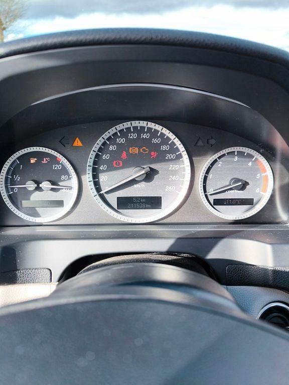 Gebraucht Mercedes 220 170 PS (125 kW) 2008 Silber Limousine