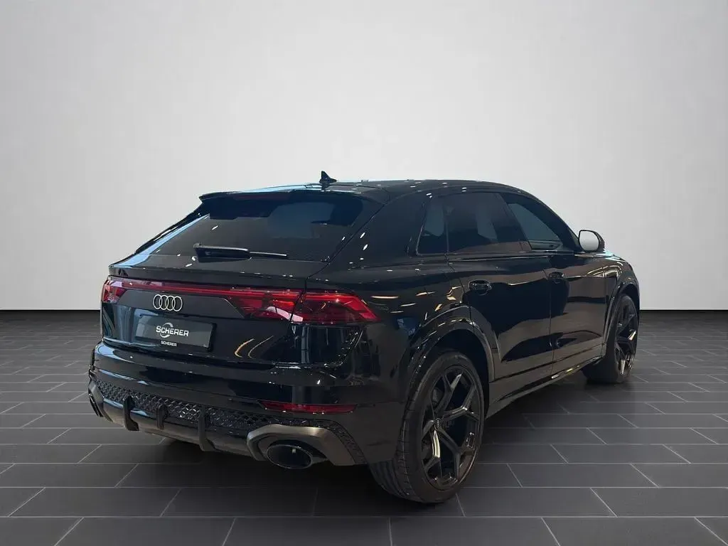 Neu Audi RS Q8 Basis 641 PS (471 kW) 2026 Mythosschwarz metallic (metallic) SUV