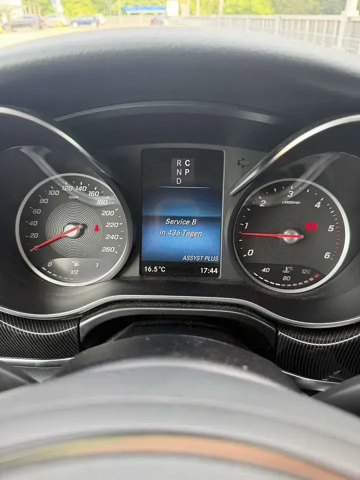 Gebraucht Mercedes V220 Edition 163 PS (119 kW) 2023 Grau Van / Kleinbus
