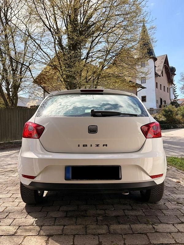 Gebraucht Seat Ibiza Reference 86 PS (63 kW) 2013 Weiß Kleinwagen