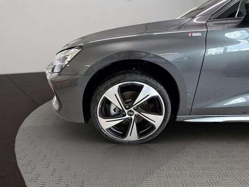 Neu Audi A3 S-Line 150 PS (110 kW) 2026 Daytonagrau perleffekt Limousine