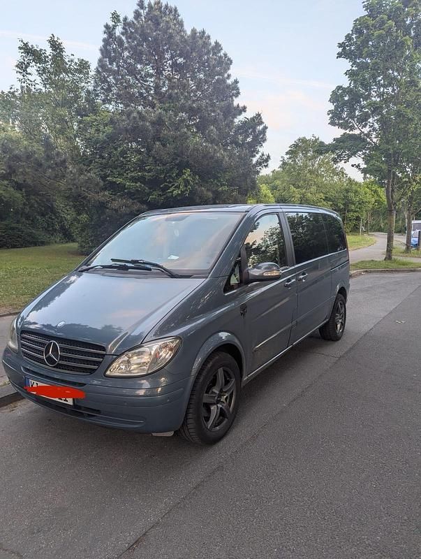 Andere farben Gebraucht 2009 Mercedes Viano Van / Kleinbus | 7.899 € - Bild 1/4