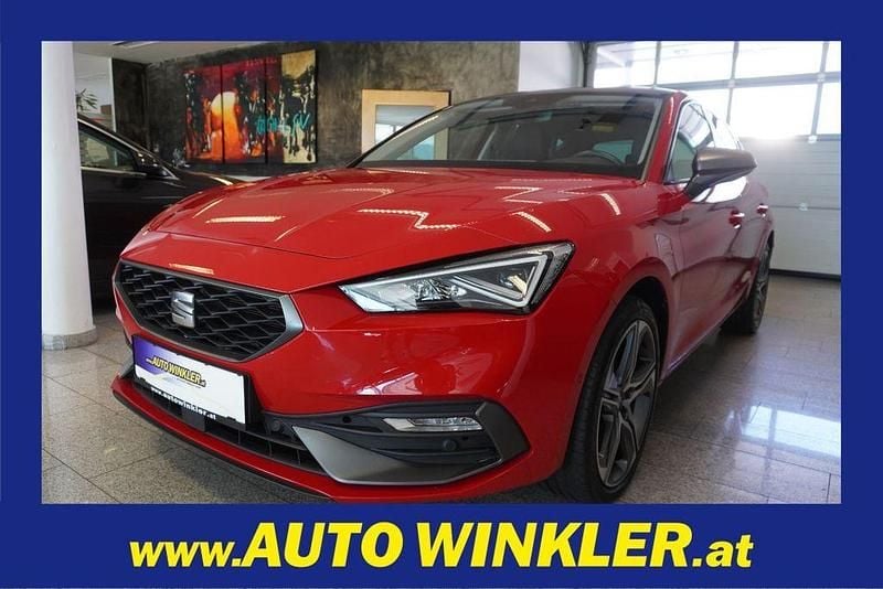Rot Gebraucht 2022 Seat Leon FR Limousine | 16.764 € - Bild 1/4