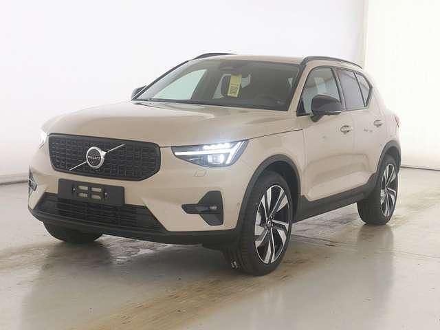 Sand dune / metallic Gebraucht 2024 Volvo XC40 Ultra SUV | 39.740 € (Fairer Preis) - Bild 1/3