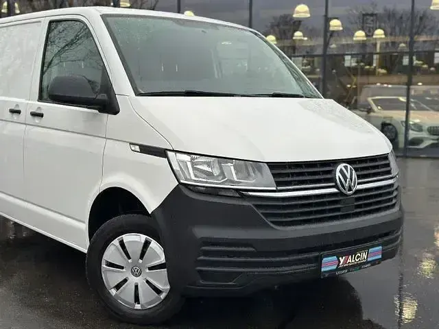 Gebraucht VW Transporter 310 PS (228 kW) 2021 Weiß Van