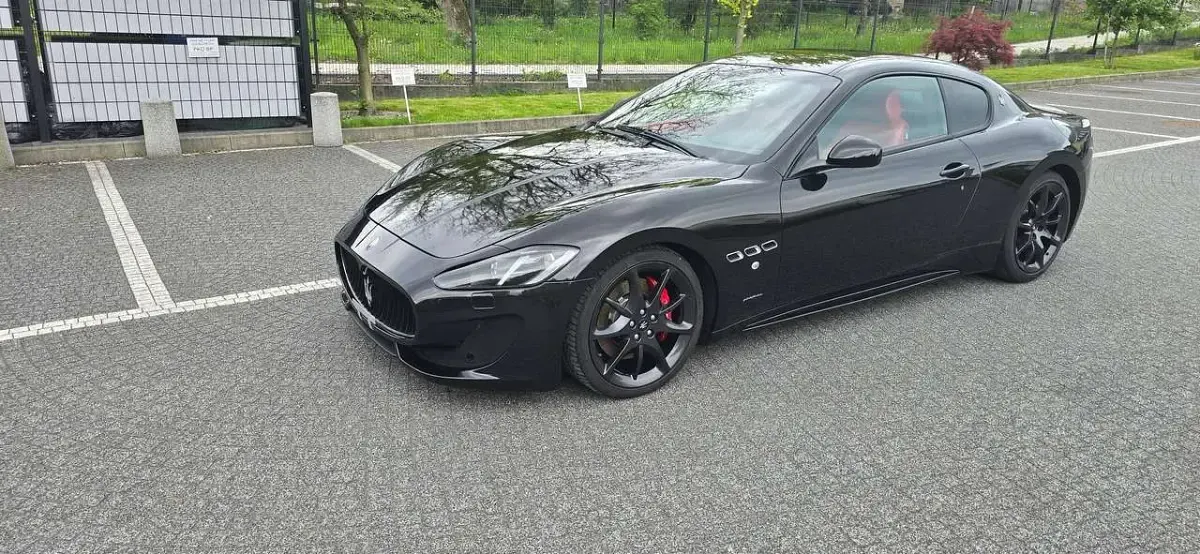 Gebraucht Maserati Granturismo 439 PS (322 kW) 2011 Schwarz Coupé