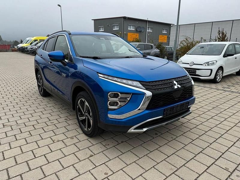 Blau Gebraucht 2022 Mitsubishi Eclipse Cross Plus SUV | 19.990 € (Guter Preis) - Bild 1/4