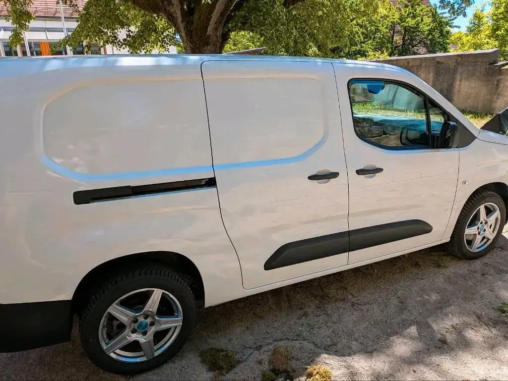 Gebraucht Opel Combo 102 PS (75 kW) 2025 Weiß Van / Kleinbus