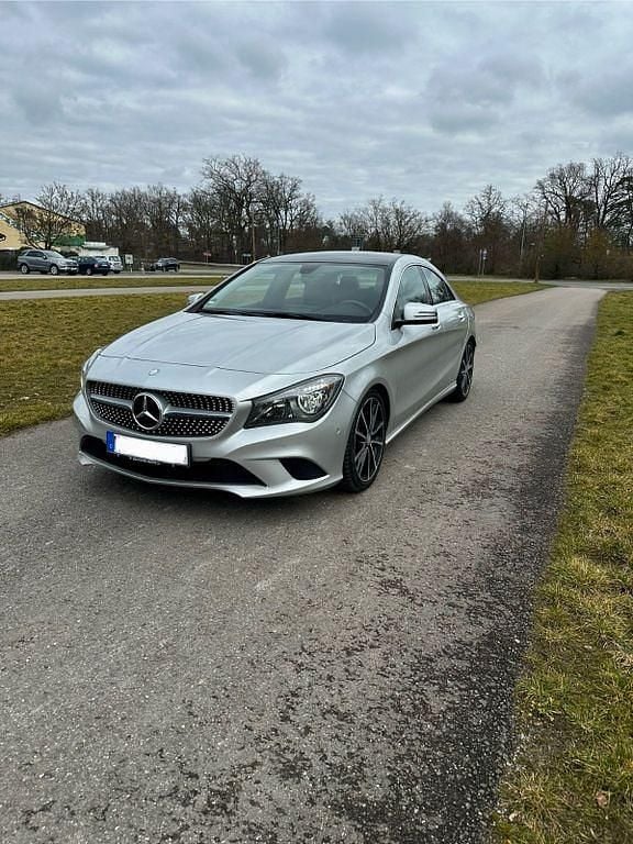 Gebraucht Mercedes CLA180 122 PS (89 kW) 2013 Silber Limousine
