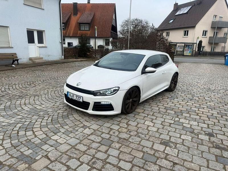 Gebraucht VW Scirocco 140 PS (102 kW) 2010 Weiß Coupé