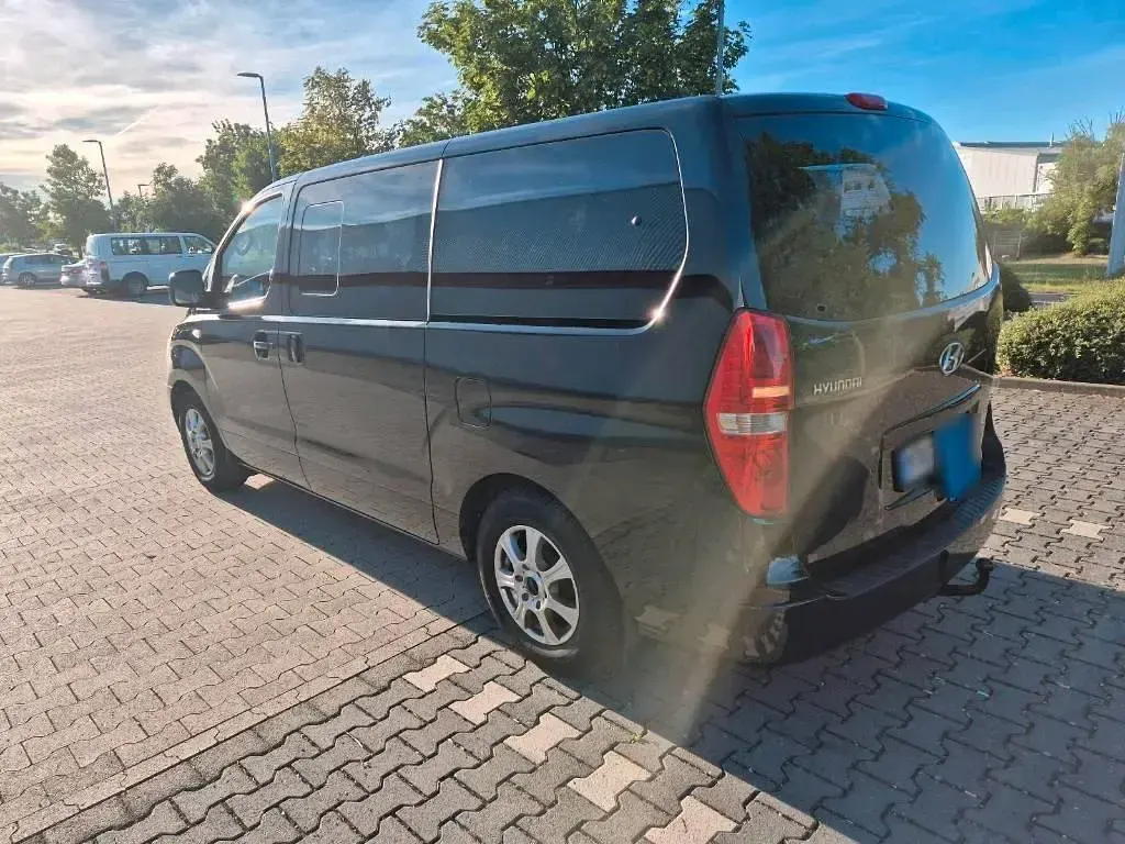 Gebraucht Hyundai H-1 170 PS (125 kW) 2009 Schwarz Van / Kleinbus