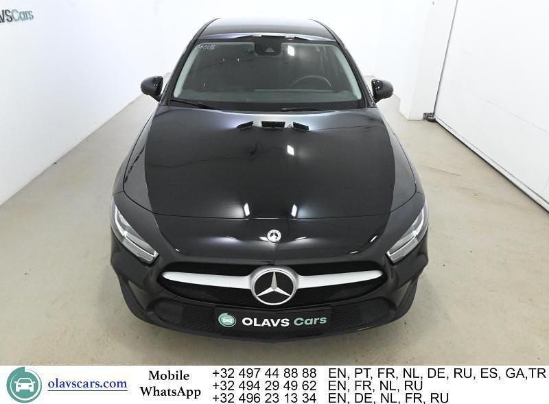 Gebraucht Mercedes A180 116 PS (85 kW) 2021 Schwarz Limousine