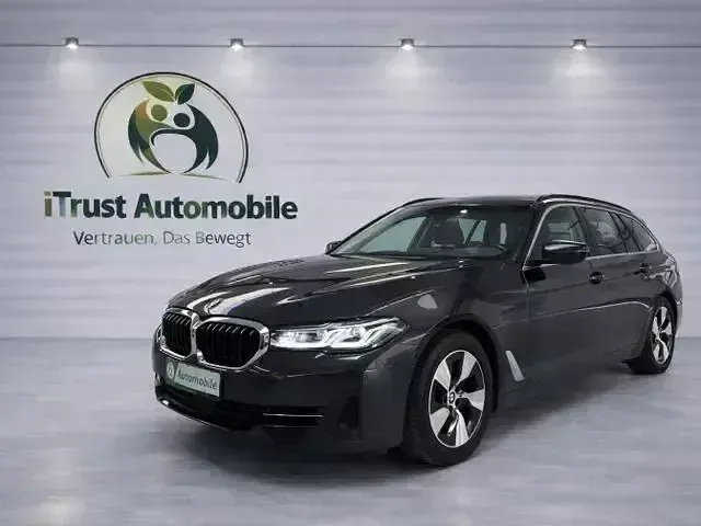 Gebraucht BMW 520 Sport Line 190 PS (139 kW) 2020 Grau Kombi