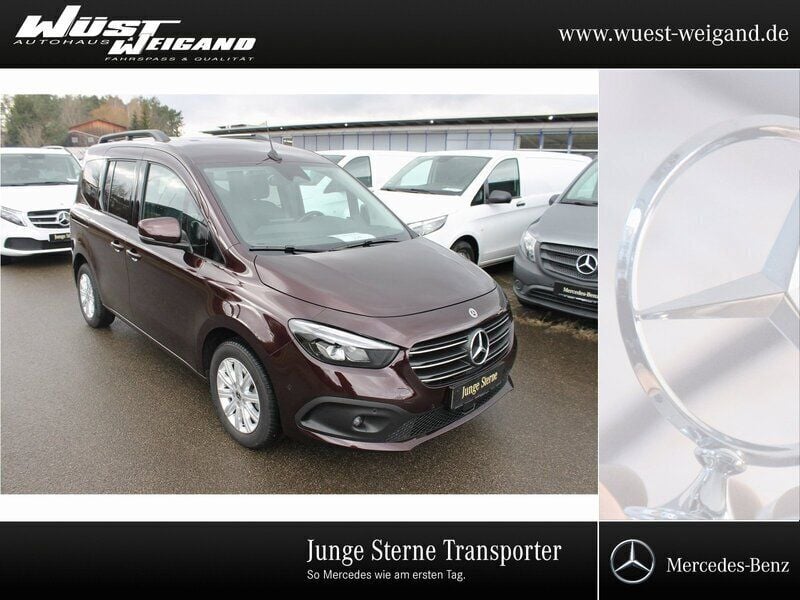 Rot Gebraucht 2024 Mercedes T180 Progressive Van / Kleinbus | 30.490 € (Etwas zu teuer) - Bild 1/4