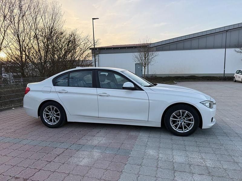 Gebraucht BMW 320 Performance 163 PS (119 kW) 2012 Weiß Limousine