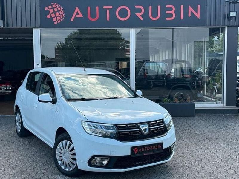 Weiß Gebraucht 2017 Dacia Sandero Lauréate Limousine | 6.500 € (Guter Preis) - Bild 1/4