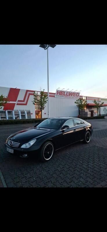 Schwarz Gebraucht 2004 Mercedes CLS500 Coupé | 14.800 € (Teuer) - Bild 1/4