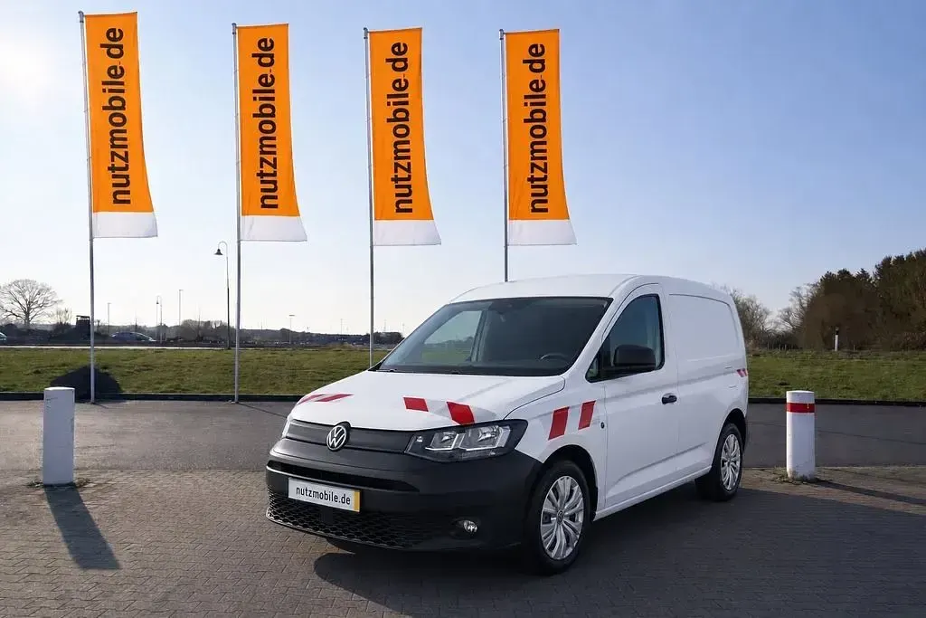 Gebraucht VW Caddy 102 PS (75 kW) 2021 Weiß Van / Kleinbus