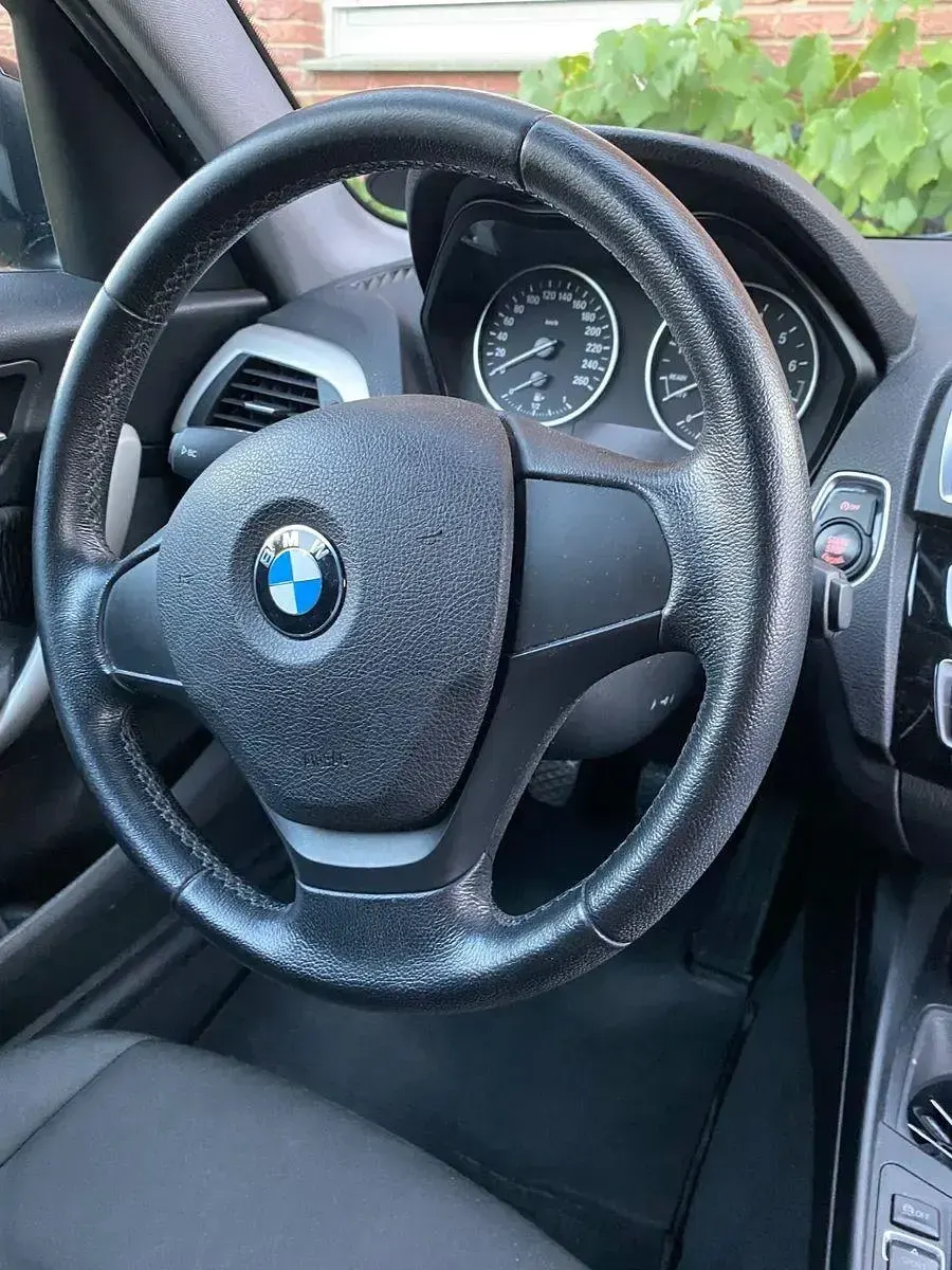 Gebraucht BMW 116 109 PS (80 kW) 2015 Schwarz Kleinwagen