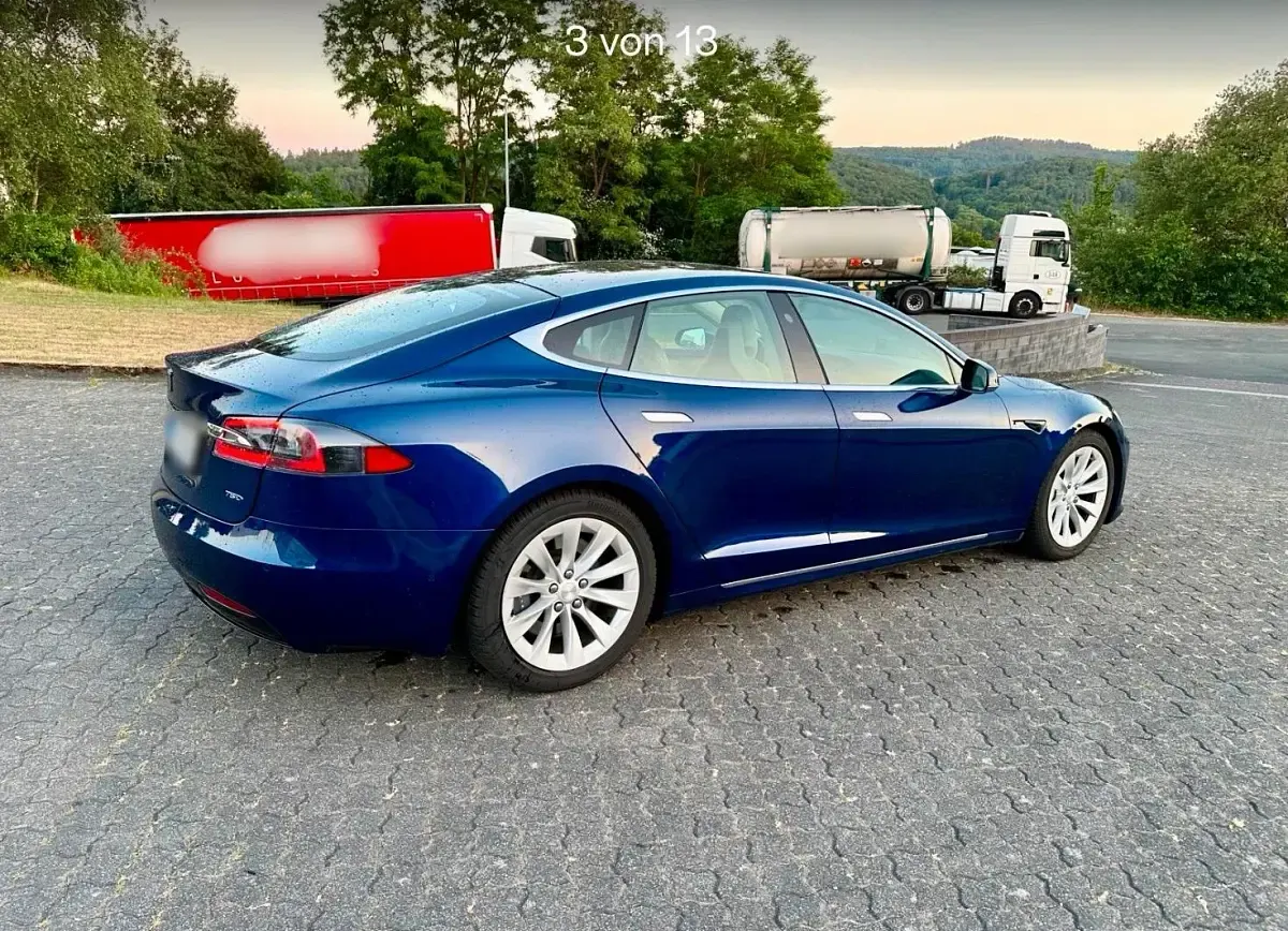 Second-hand Tesla Model S 386 kW (525 CP) 2018 Albastru Hatchback