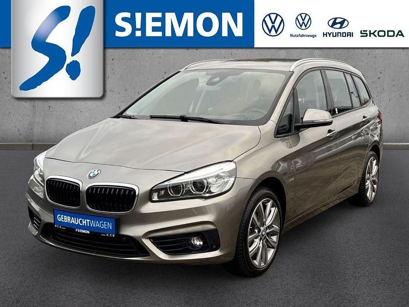 Silber Gebraucht 2017 BMW 220 Gran Tourer Sport Line Van / Kleinbus | 20.490 € (Fairer Preis) - Bild 1/4
