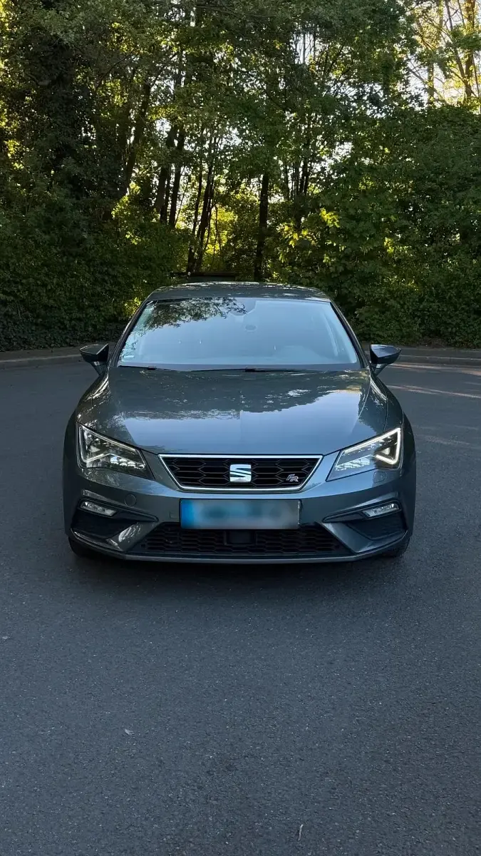 Używany Seat Leon FR 150 KM (110 kW) 2017 Szary Hatchback