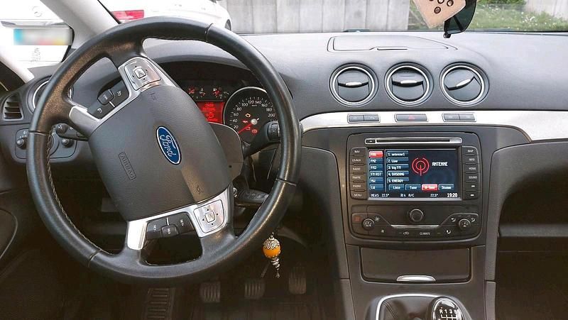 Gebraucht Ford S-MAX S 116 PS (85 kW) 2014 Weiß Van / Kleinbus