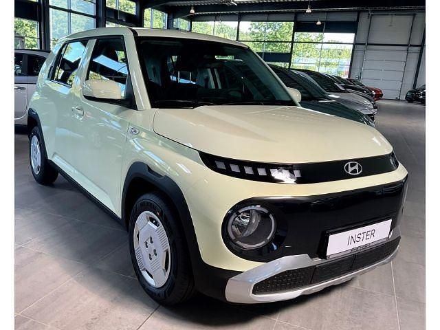 Neu Hyundai Inster Select 71 kW (97 PS) 2025 Buttercream yellow / mic Kleinwagen