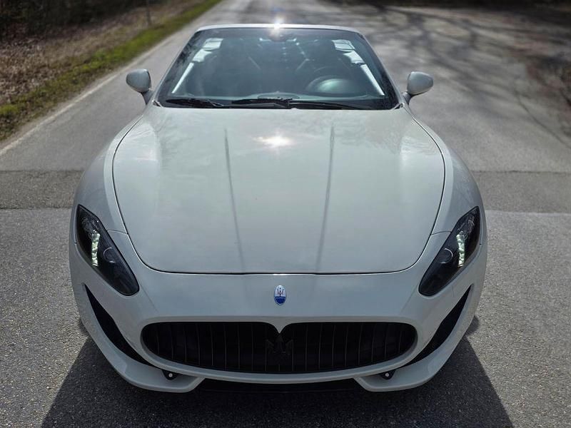 Gebraucht Maserati GranCabrio 460 PS (338 kW) 2014 Weiß Cabrio