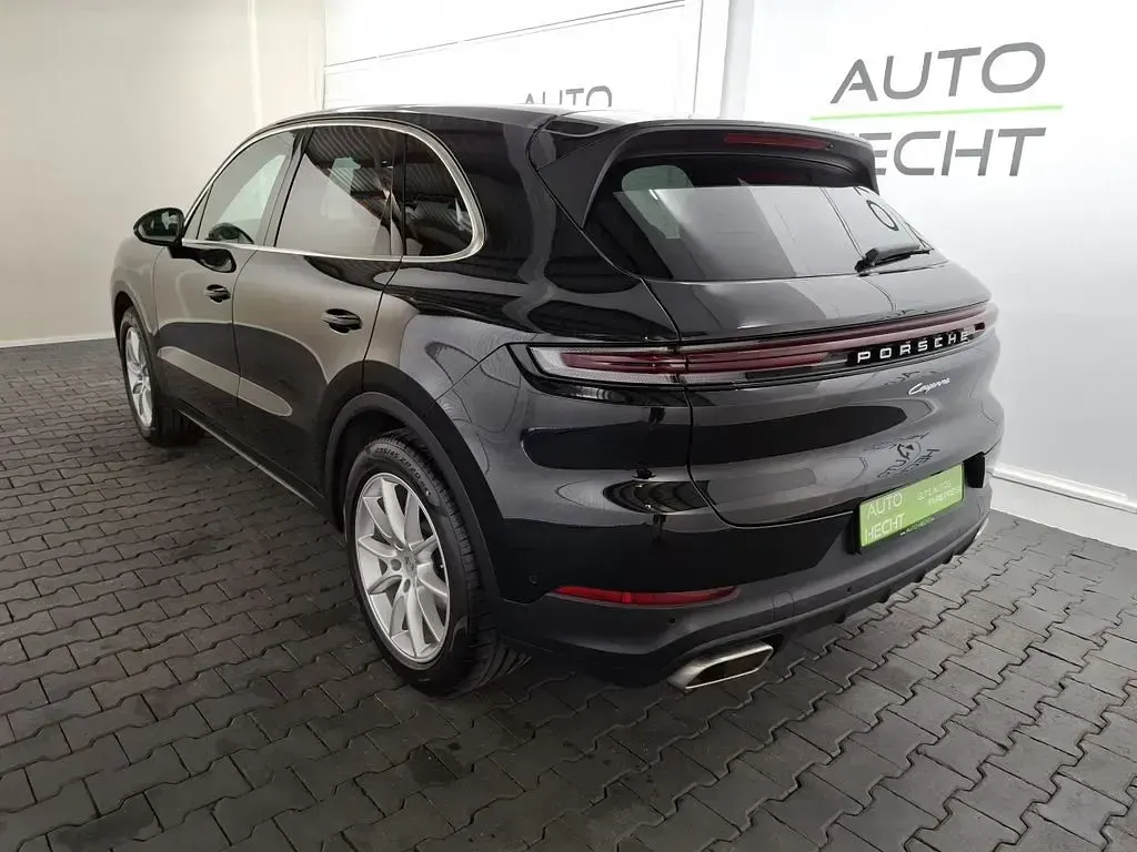 Gebraucht Porsche Cayenne 354 PS (260 kW) 2025 Schwarz SUV