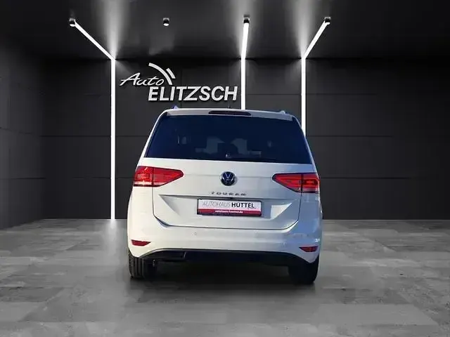 Gebraucht VW Touran Comfortline 150 PS (110 kW) 2025 Weiß Van / Kleinbus
