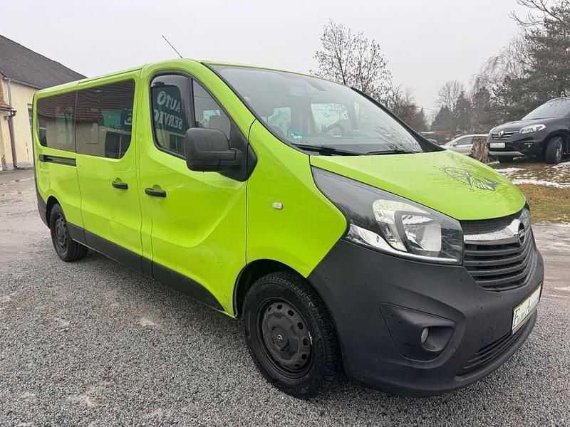 Gebraucht Opel Vivaro 125 PS (91 kW) 2015 Grün Van / Kleinbus