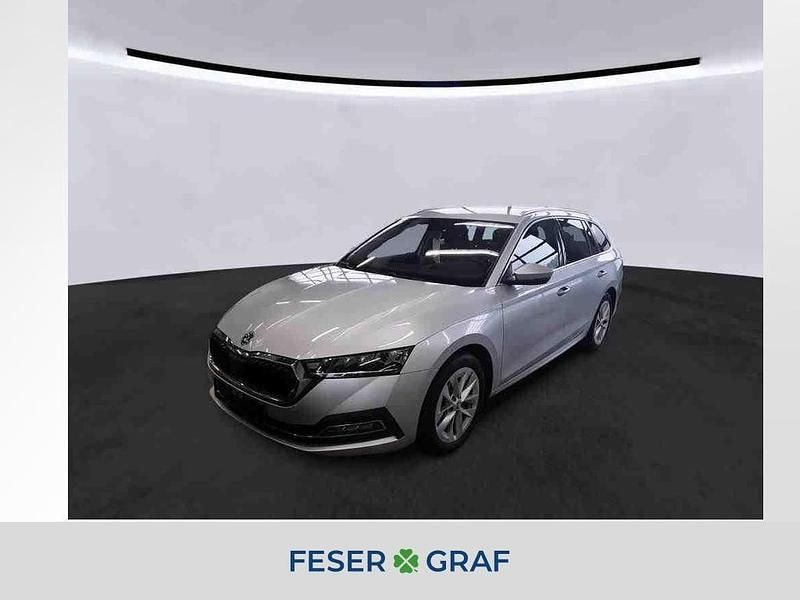 Brilliantsilber metallic Gebraucht 2022 Skoda Octavia Style Kombi | 20.950 € (Fairer Preis) - Bild 1/3