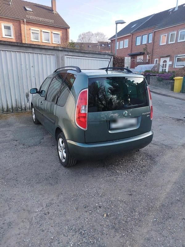 Gebraucht Skoda Roomster 85 PS (62 kW) 2012 Grün Van / Kleinbus