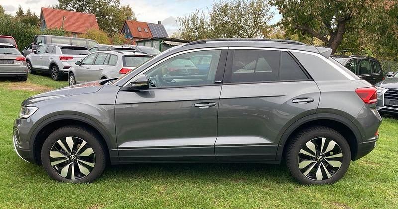 Gebraucht VW T-Roc Move 150 PS (110 kW) 2024 Grau SUV